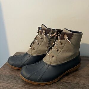Sperry Two-Tone Saltwater Duck Boots size 7.5